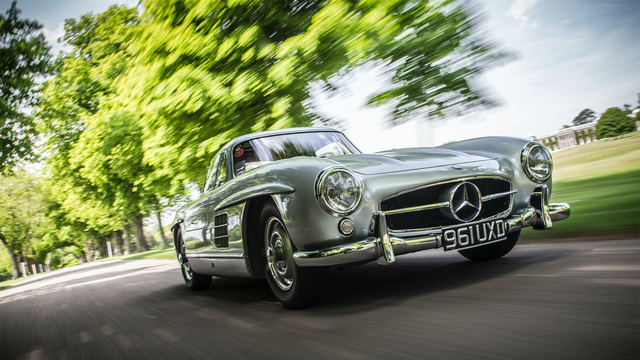 The Mercedes 300SL Gullwing – The Definition of Cool in the ’50s