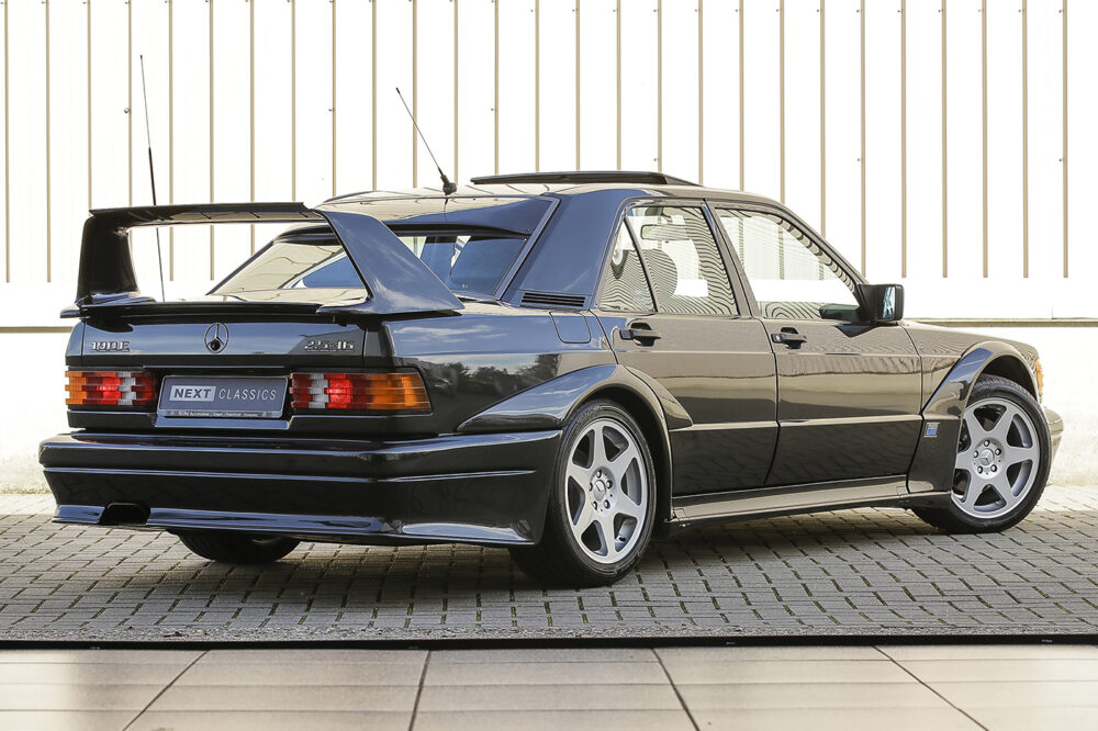 Mercedes-Benz 190E 2.5-16 Evo II Is the Ultimate Vintage Touring Car