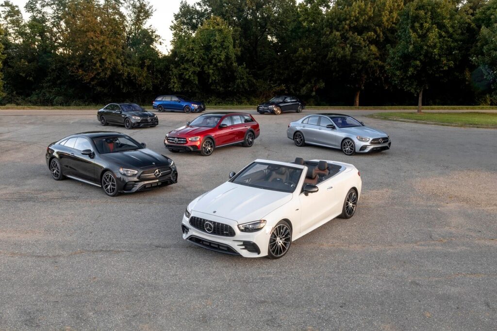 The E-Class Family, which is losing the Mercedes-AMG V8, shows off its different variants. 
